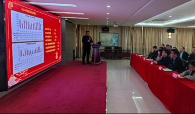 责任在肩，使命于心——岳阳J9直营集团2025经营指标签约典礼